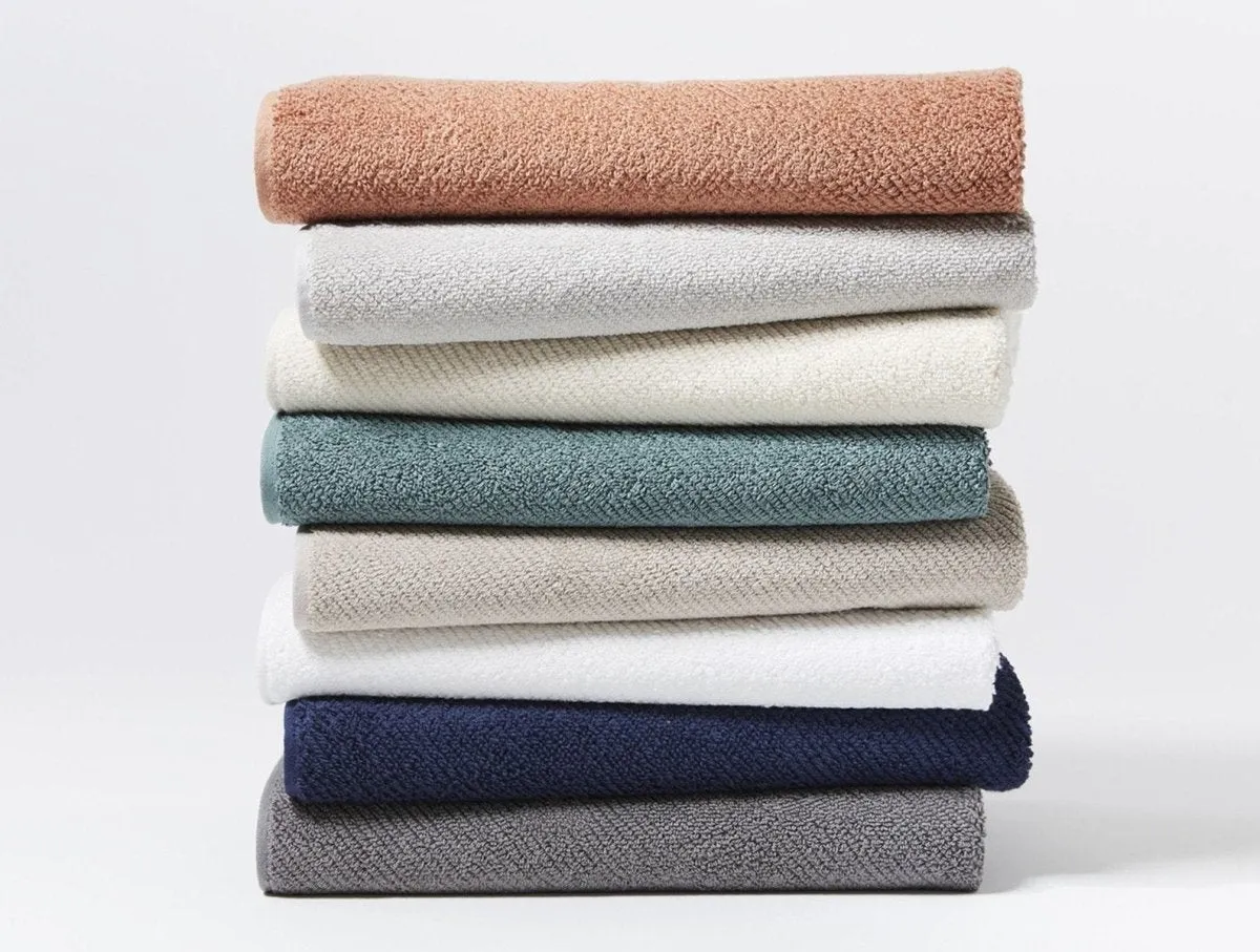 Air Weight Dusty Coral Organic Bath Towels