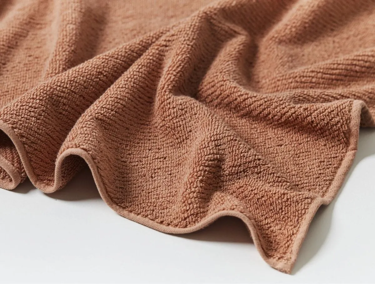 Air Weight Dusty Coral Organic Bath Towels